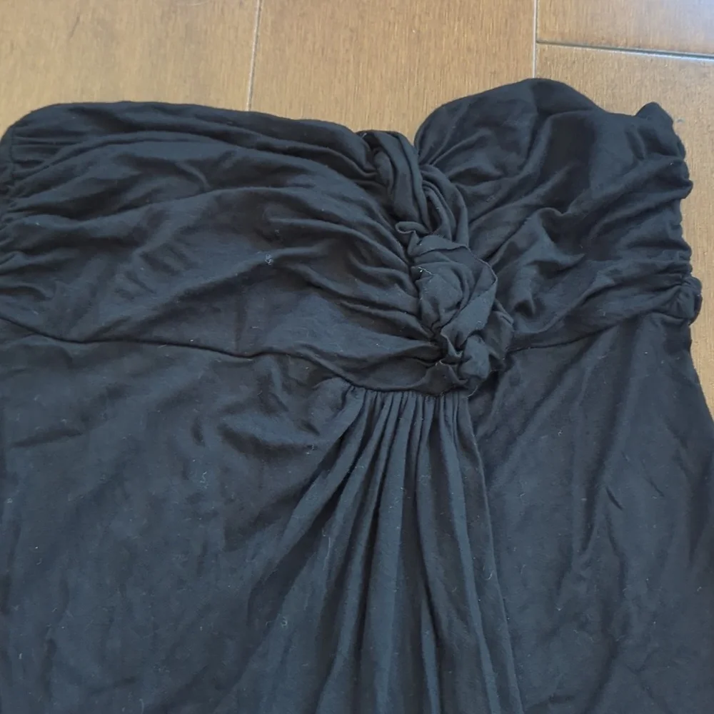 ⭐ NWOT Black strapless top. XS EUC - Picture 3 of 3